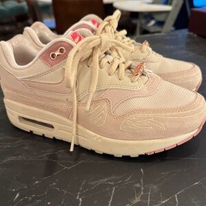 NIKE X SERENA WILLIAMS Women's Cream and Pink Sneakers Size 7.5